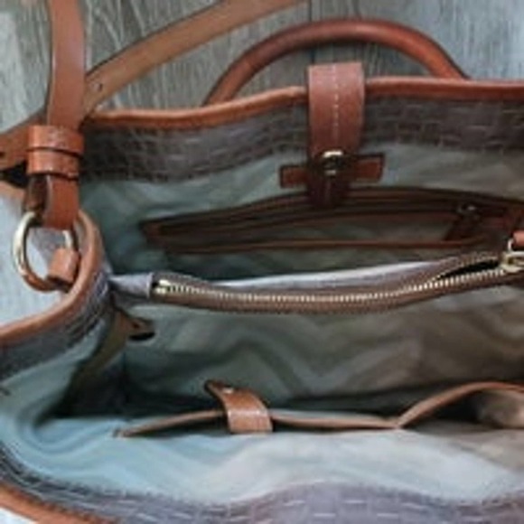Dooney & Bourke Dover Claremont large tote - Picture 4 of 4
